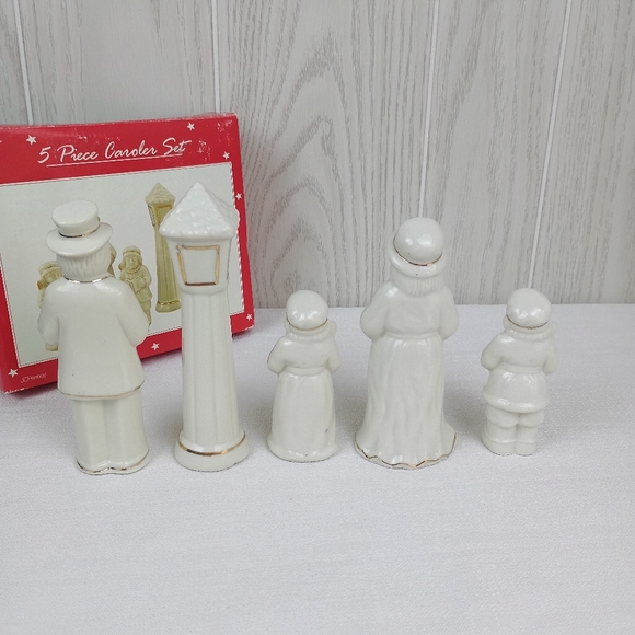 Vintage JCPenny 5 Piece Caroler Set Christmas Holiday w/ box Cream W/ Gold Trim - Picture 5 of 16